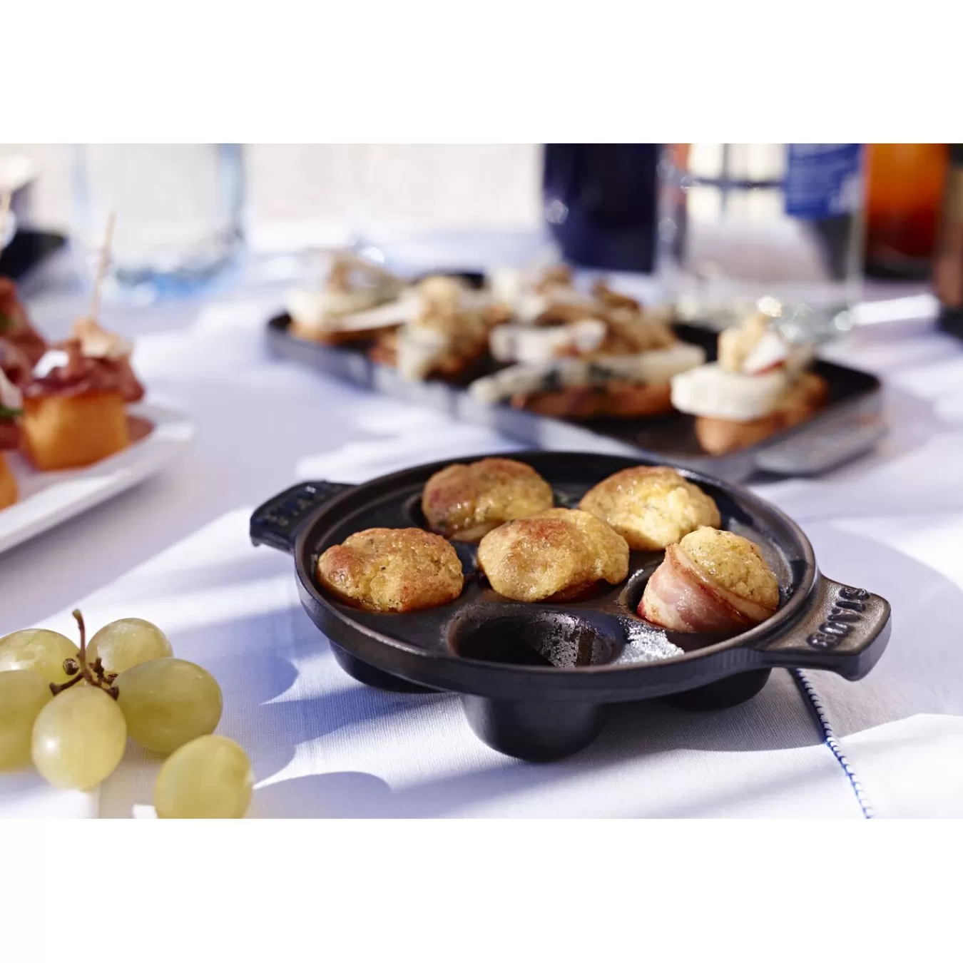 STAUB Roasting Pans*5.5-Inch, Escargot Dish With Six Holes, Black Matte