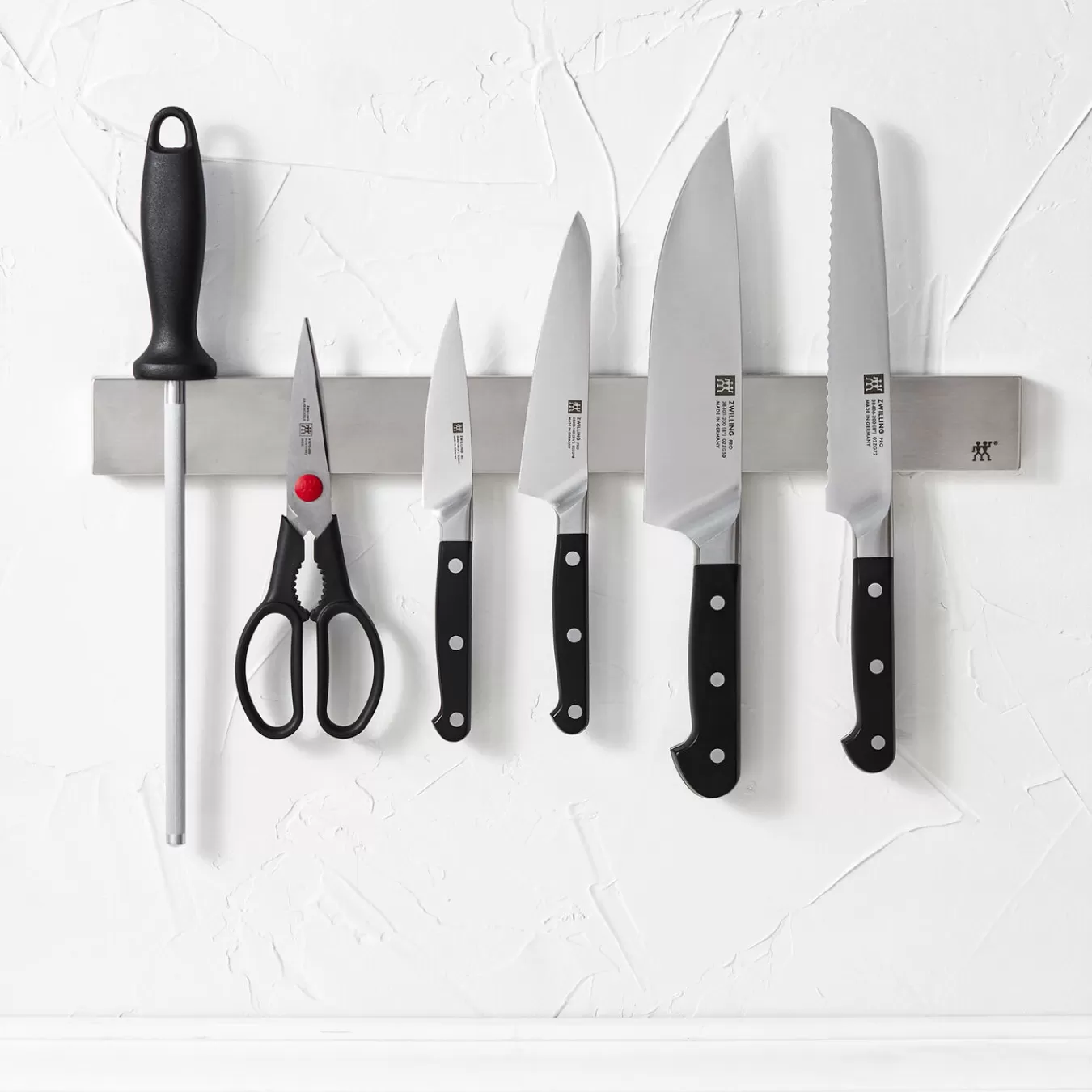 ZWILLING Knife Sets*7-Pc, Set With 17.5" Stainless Magnetic Knife Bar